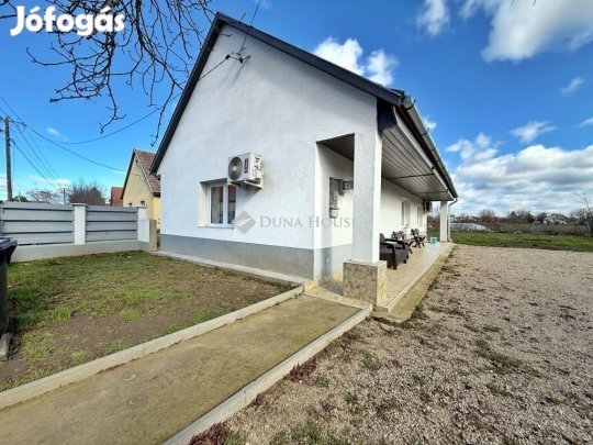 46 nm-es ház eladó Aba