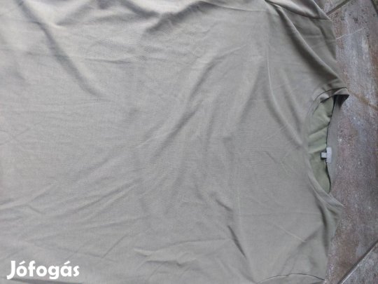 46-os polók eladók