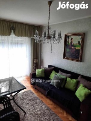 470 nm-es ház eladó Vonyarcvashegy