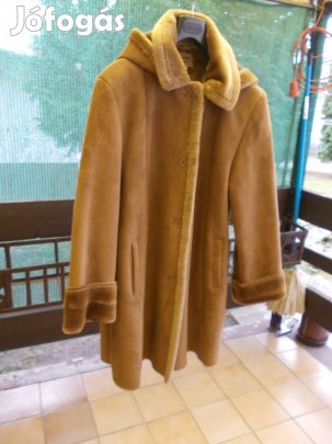 48-as kapucnis női kabát/h
