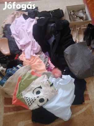 48 db-os vegyes méretű ruhacsomag táskákkal, cipőkkel(38-as)