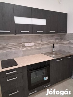 49 m2 földszinti önálló üzlet/iroda a belvárosban