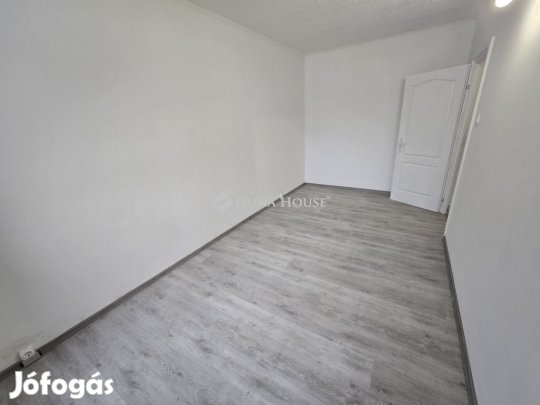 49 nm-es lakás eladó Székesfehérvár