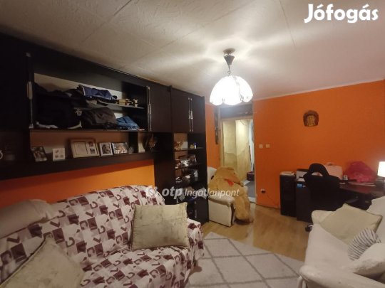 49 nm-es lakás eladó Tököl