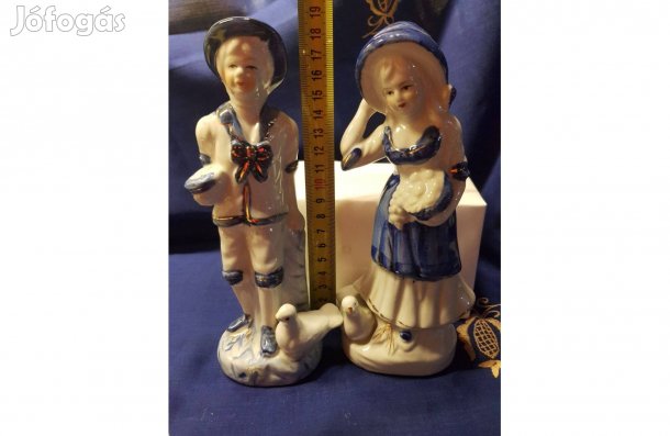 4.500.-Ft egyben! Galambokat etető pár!