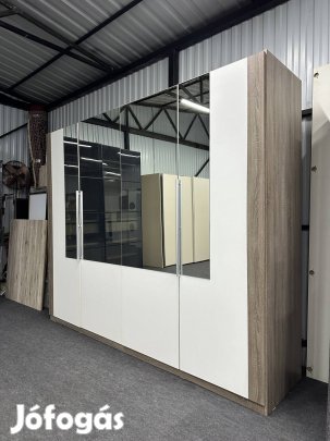 4 Ajtós Gardróbszekrény 