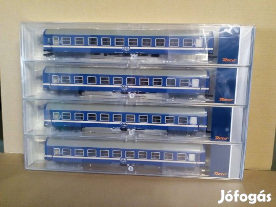 4 darabos, Roco MÁV vékonycsíkos 2. osztályú Y kocsiszett H0