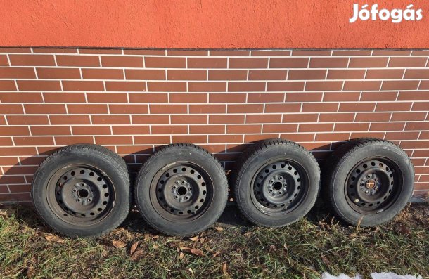 4 db Toyota Auris felni téligumival