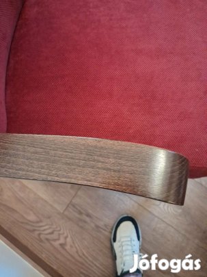 4 db alig használt kárpitozott bordó karfás székek