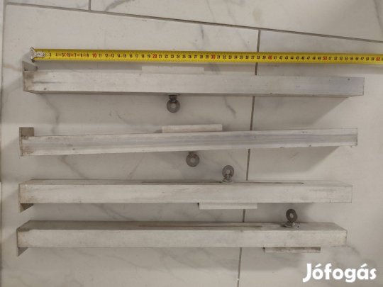 4 db alumínium lécező távolságtartó (módla) 570mm (tető, ács szerszám)
