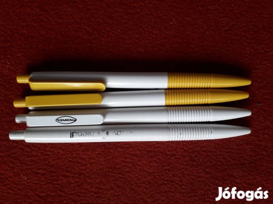 4 db egyforma golyóstoll (33.)