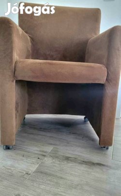 4 db gurulós bársony szék