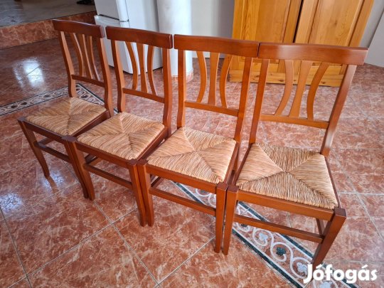 4 db hibátlan tömörfa szék eredeti gyékényfonat ülőfelülettel