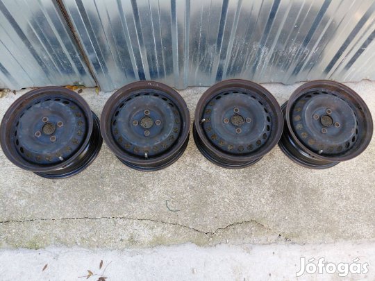 4 db hyundai i10 lemezfelni. 5,5J x 14, et47