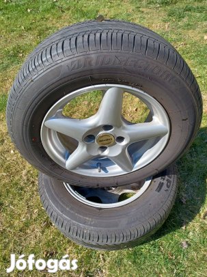 4 db keveset futott Bridgestone nyári gumi újszerű állapotban, a