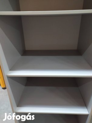 4 db polcos szekrény eladó 