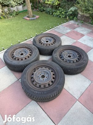 4 db téli kerék szett - 195/60 R15 Kumho Wintercraft