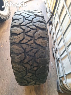 4 db terepgumi eladó . 245/75 R16