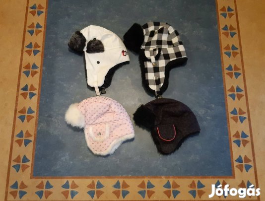 4 db új fülvédős vastag gyermek sapka -áll alatt záródók is (lemértem)