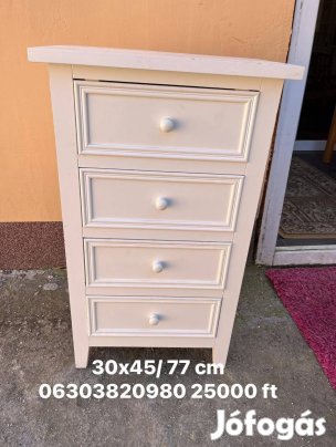 4 fiókos komód 25000 ft eladó 77/30x45 bp/17