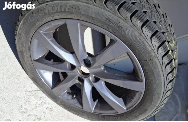 4 könnyűfém felni téli gumikkal jó áron