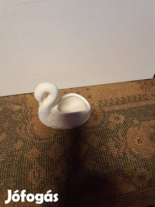 4 különböző mini kerámia tárgy hibátlanok egybe a 4 db