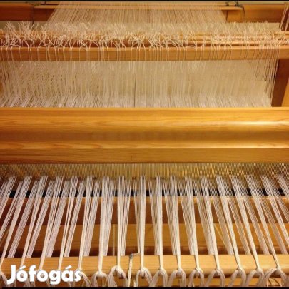 4 nyüstös 6 lábítós 120cm leszőhető szélességű szövőszék 