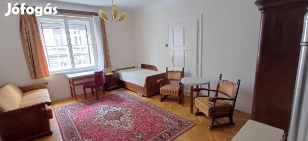 4 szobás, Orczy Park melletti, Kiadó lakás