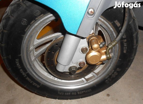 4 ütemű Segédmotor 49 kcm3 minden alkatrésze eladó