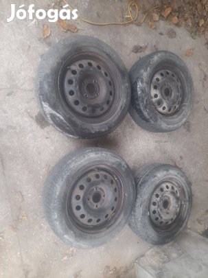 4db 15-ös 4x108 Ford Fiesta Fusion Focus felni gumik nélkül