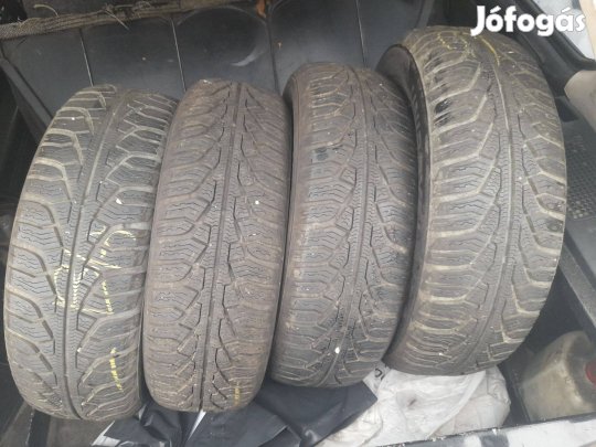 4db 195 65 15 újszerű téli gumi Uniroyal