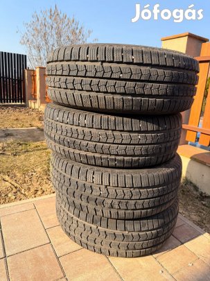 4db 235/65R16C Nexen Winguard WT1 (R) téli gumi eladó (9mm)