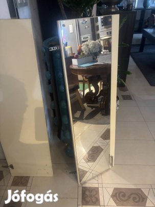4db, 36x129cm tükrös ajtó eladó!