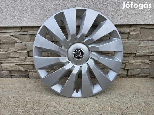 4db. Eredeti Skoda Dísztárcsa R16