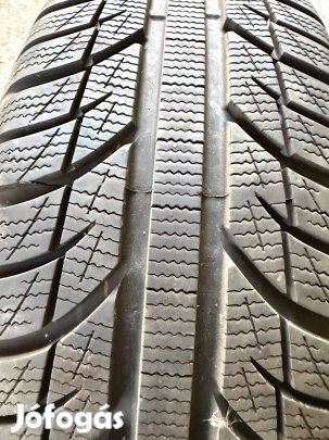4db. Toyo téligumi BMW lemezfelnivel