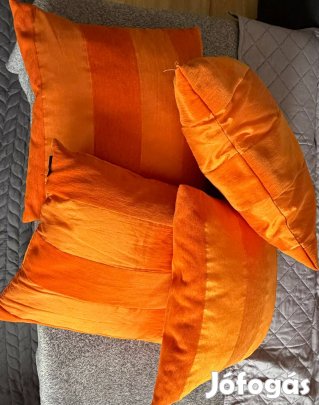 4db díszpárna