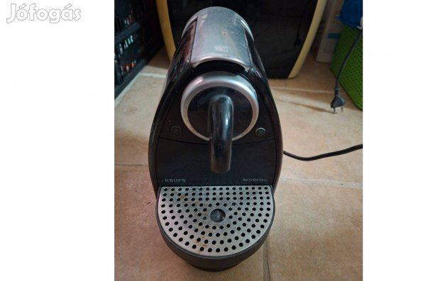 4db javítandó kávéfőző és 2db Rexel iratmegsemmisítő