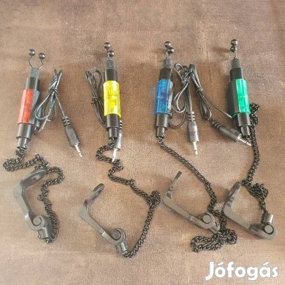 4db-os ledes láncos swinger szett