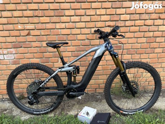 4km-es Cube Stereo Hybrid SLT 160, full karbon, Fox kashima, XX1 axs