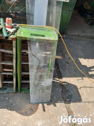 4mm vastag üvegpolc 20cm széles 95cm magas