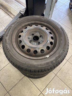 4x100 14" Toyota lemezfelni 155/65 R14 Barum nyárigumi Aygo