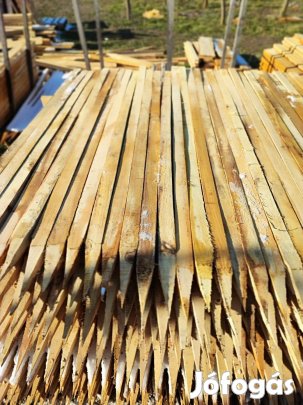 4x4 cm akác karó 1,5 m hosszban