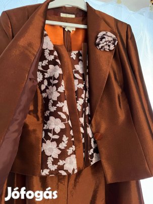 50-es méretű 3 részes aranybarna alkalmi ruha