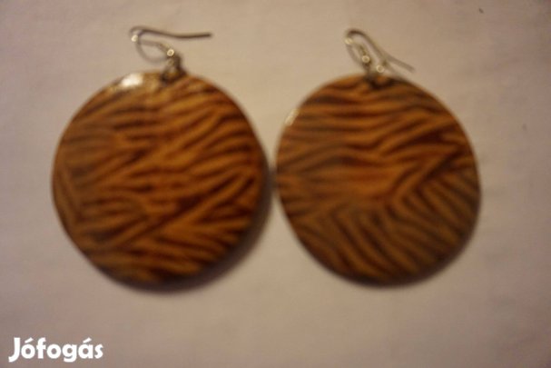 50 mm.-es csüngős, kerek fülbevaló fából, mintázattal eladó