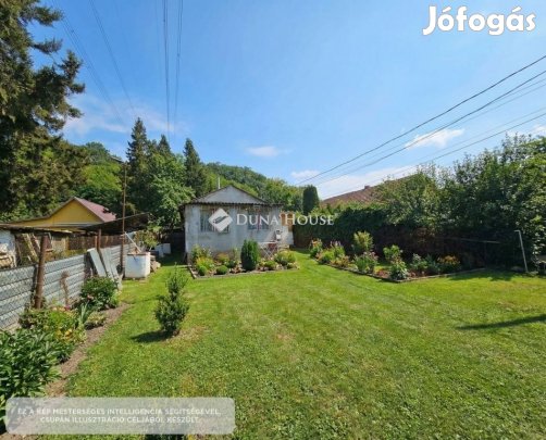50 nm-es ház eladó Érd
