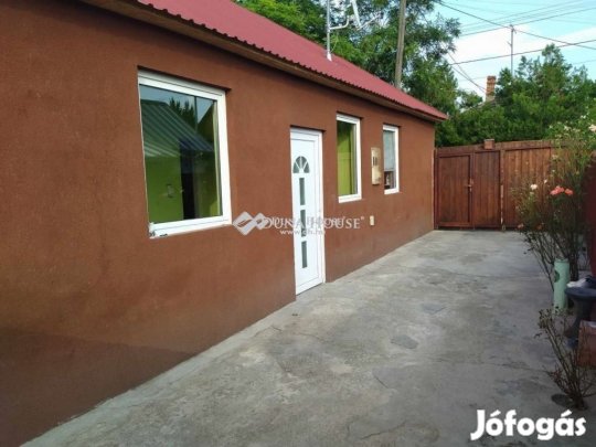 50 nm-es ház eladó Lajosmizse