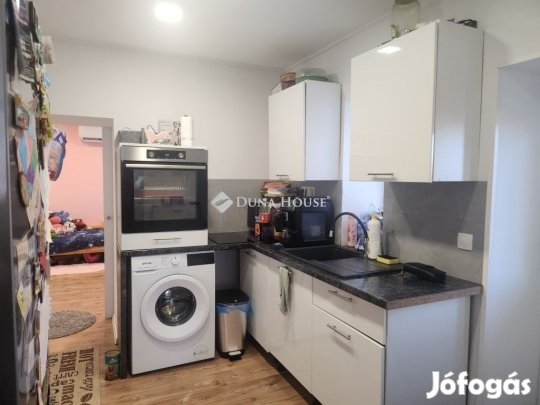 50 nm-es ház eladó Várpalota