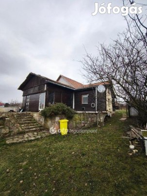 50 nm-es ház eladó Vatta