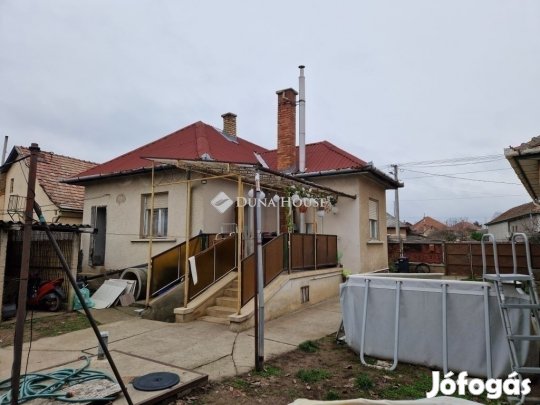 51 nm-es ház eladó Monor