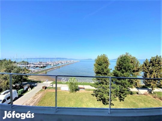 51 nm-es lakás eladó Balatonfenyves
